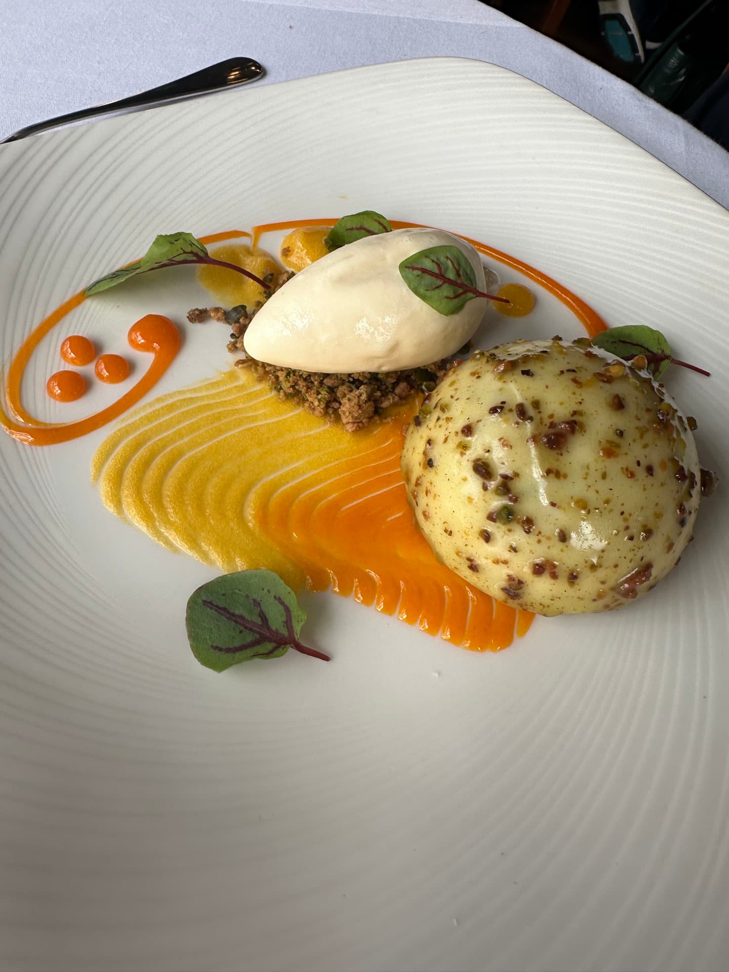 Mango dessert — Fine dining
